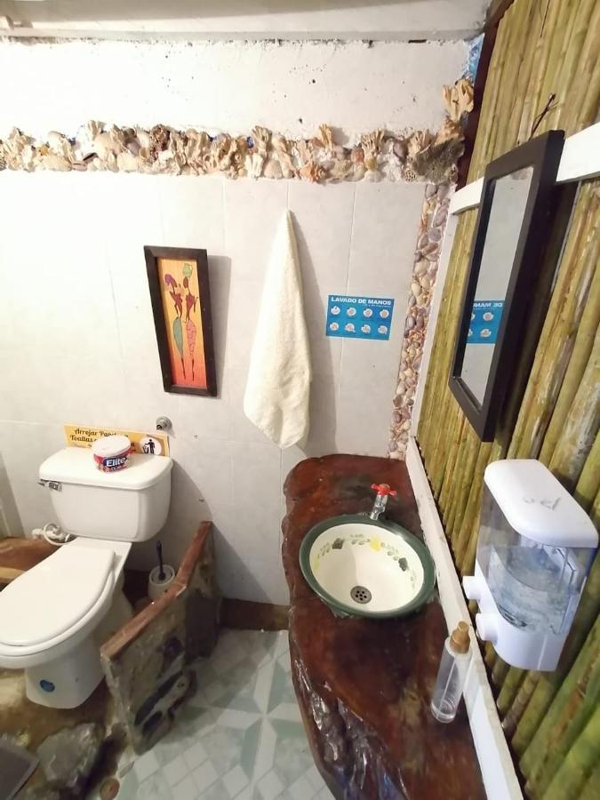Hospedaje Pirata Express Capurgana Ngoại thất bức ảnh